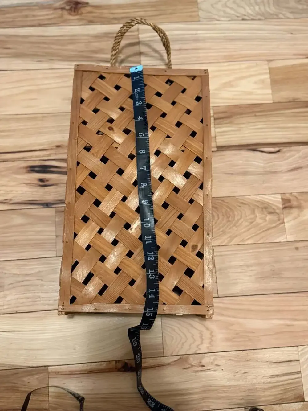 Unbranded woven wood